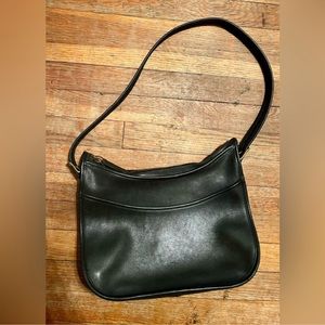FLASH SALE!!! Coach Vintage Black/Dark Navy Leather Hobo Shoulder Bag #728-0921